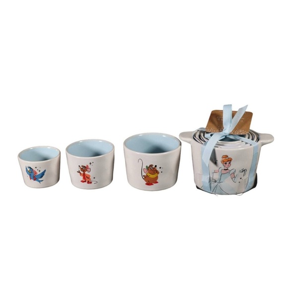 NWT Rae Dunn DISNEY CINDERELLA PRINCESS MEASURING CUPS - Picture 1 of 9